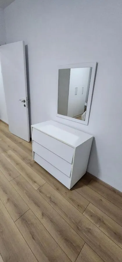 Modern Apartment In The Center Of Tirana 0*,